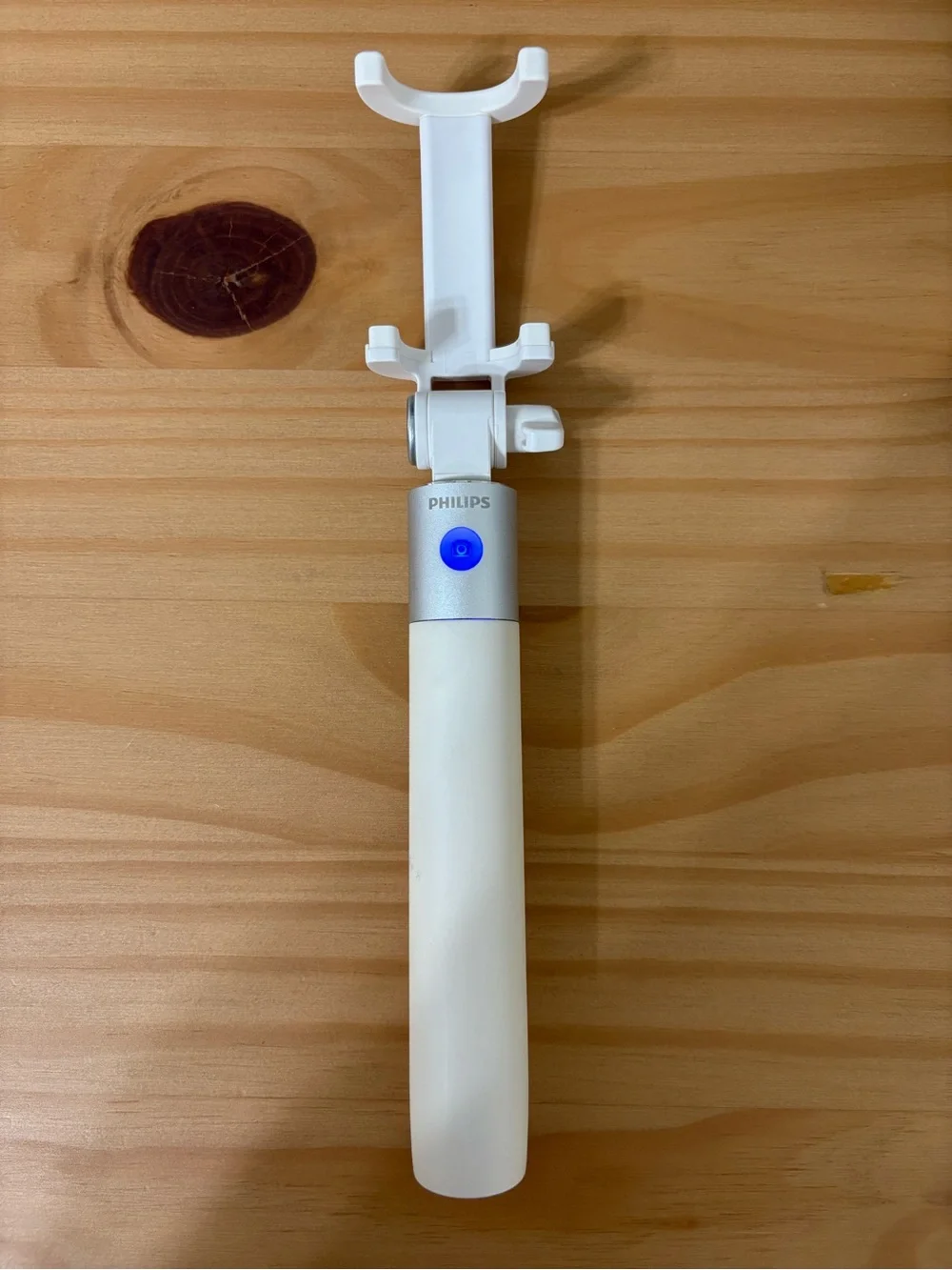 Philips White Portable Bluetooth Selfie Grip with Blue Shutter Button